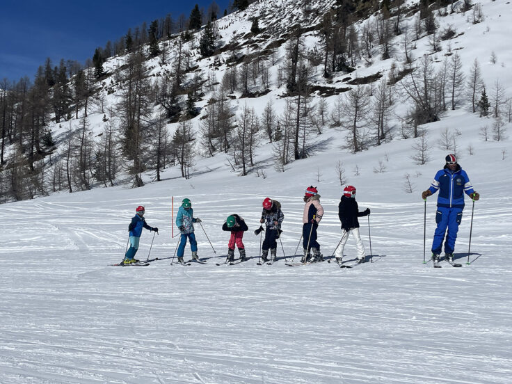 Ken Prep girls skiing on Ski Tour.